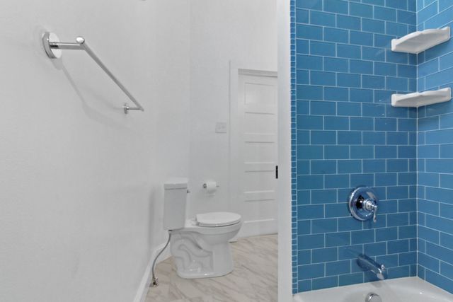 16 Moultrie Street, Charleston, SC 29403