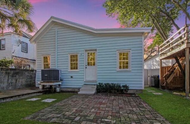 16 Moultrie Street, Charleston, SC 29403