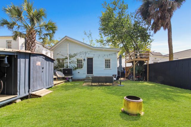 16 Moultrie Street, Charleston, SC 29403