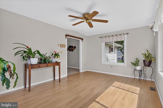 134 YORKSHIRE DR, Mechanicsburg, PA 17055