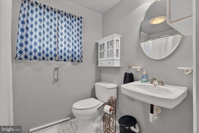 134 YORKSHIRE DR, Mechanicsburg, PA 17055