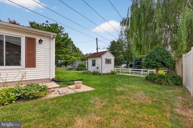 134 YORKSHIRE DR, Mechanicsburg, PA 17055
