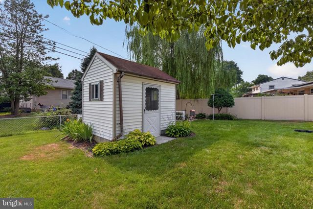 134 YORKSHIRE DR, Mechanicsburg, PA 17055
