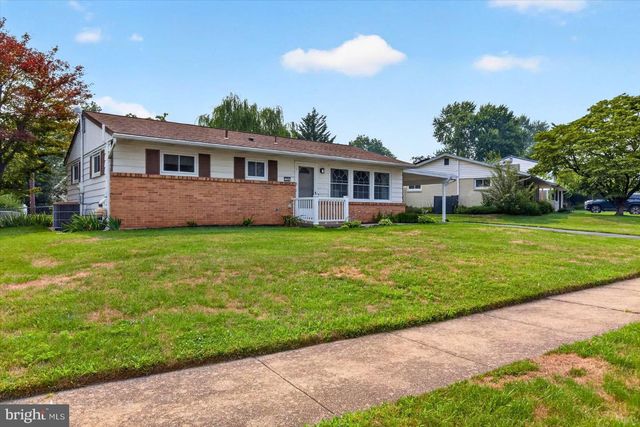 134 YORKSHIRE DR, Mechanicsburg, PA 17055