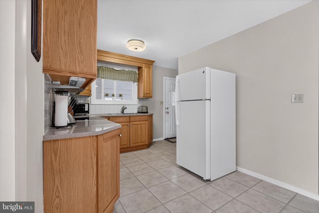 134 YORKSHIRE DR, Mechanicsburg, PA 17055
