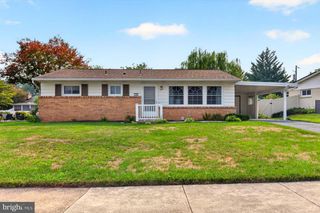 134 YORKSHIRE DR, Mechanicsburg, PA 17055