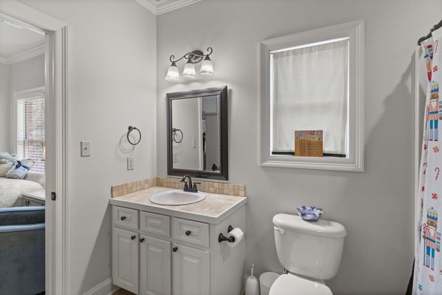 52 Brookline Dr., Hattiesburg, MS 39402