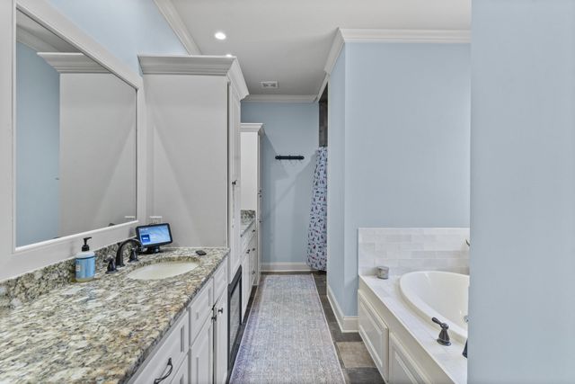 52 Brookline Dr., Hattiesburg, MS 39402