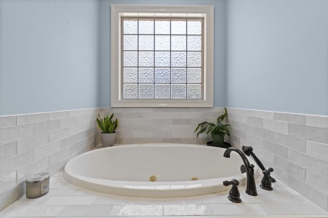 52 Brookline Dr., Hattiesburg, MS 39402