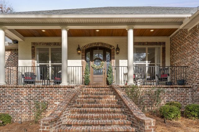 52 Brookline Dr., Hattiesburg, MS 39402