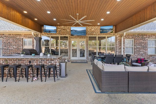 52 Brookline Dr., Hattiesburg, MS 39402