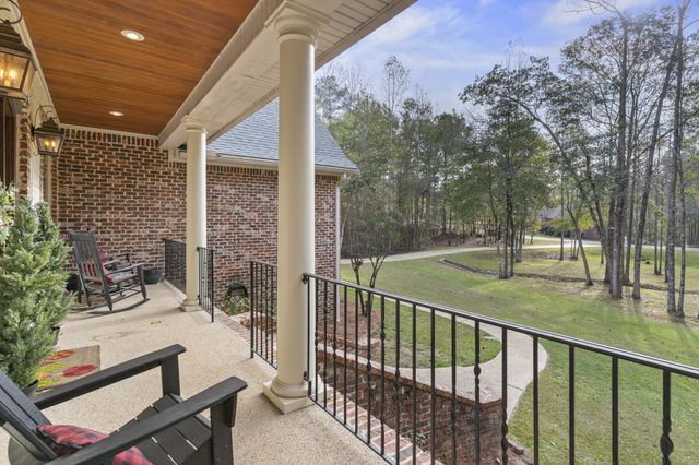 52 Brookline Dr., Hattiesburg, MS 39402