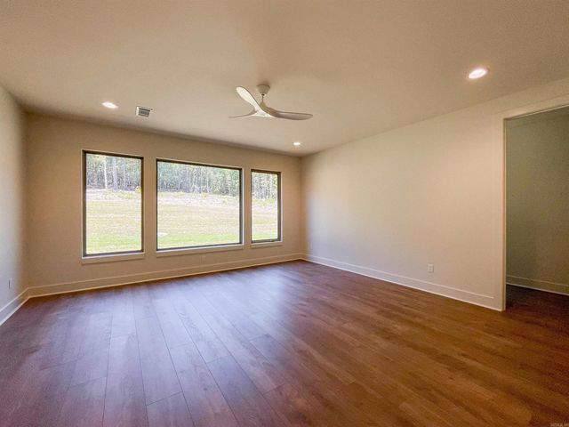19105 Waterview Meadows Lane, Roland, AR 72135