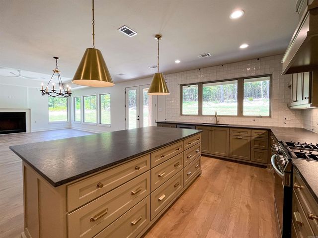 19105 Waterview Meadows Lane, Roland, AR 72135