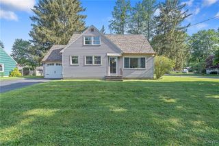 114 Elizabeth Drive, Cicero, NY 13212