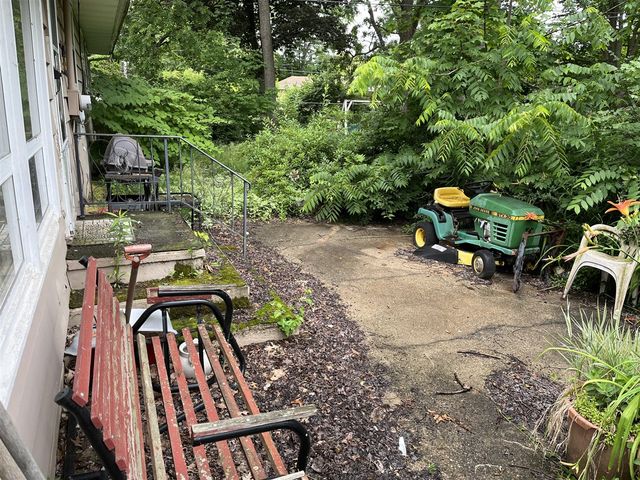 6719 Sunset Drive, Coloma, MI 49038