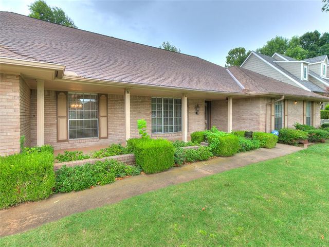 106 N Trail Ridge Road, Edmond, OK 73012