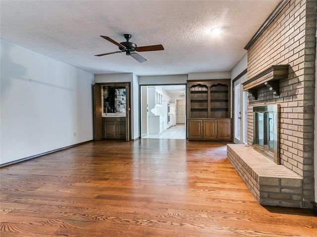 106 N Trail Ridge Road, Edmond, OK 73012