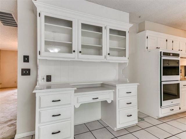 106 N Trail Ridge Road, Edmond, OK 73012