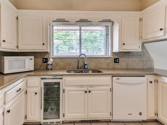 106 N Trail Ridge Road, Edmond, OK 73012