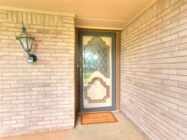 106 N Trail Ridge Road, Edmond, OK 73012