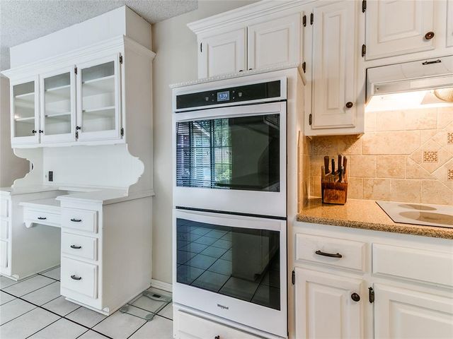 106 N Trail Ridge Road, Edmond, OK 73012