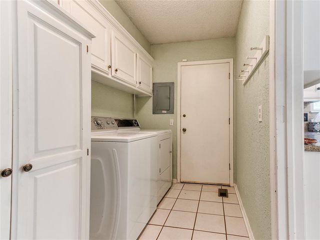 106 N Trail Ridge Road, Edmond, OK 73012
