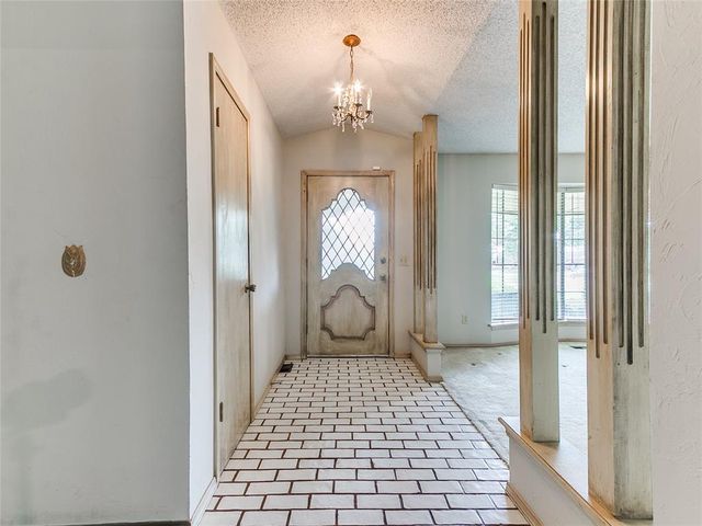106 N Trail Ridge Road, Edmond, OK 73012