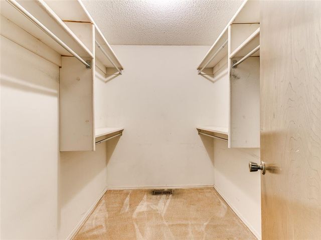 106 N Trail Ridge Road, Edmond, OK 73012