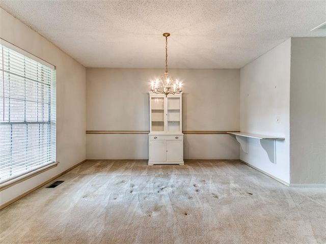 106 N Trail Ridge Road, Edmond, OK 73012