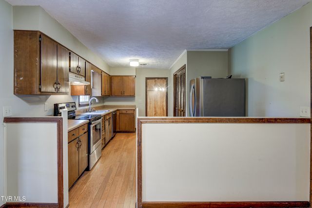 121 Mayfield Drive, Elizabethton, TN 37643