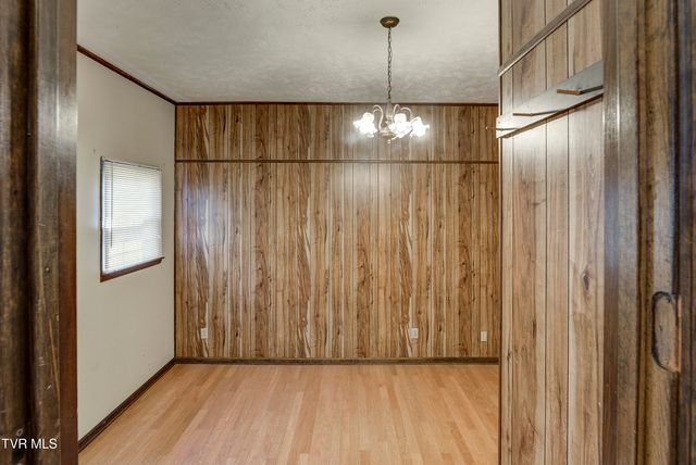 121 Mayfield Drive, Elizabethton, TN 37643