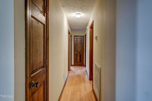 121 Mayfield Drive, Elizabethton, TN 37643