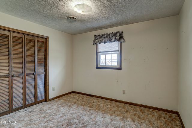 121 Mayfield Drive, Elizabethton, TN 37643