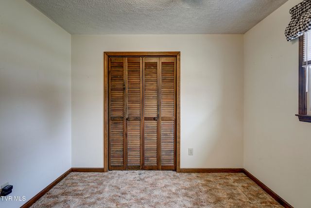 121 Mayfield Drive, Elizabethton, TN 37643