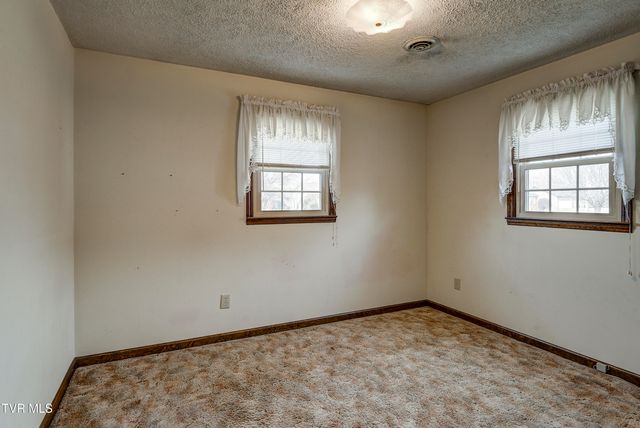 121 Mayfield Drive, Elizabethton, TN 37643