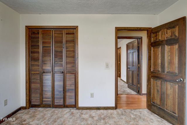 121 Mayfield Drive, Elizabethton, TN 37643