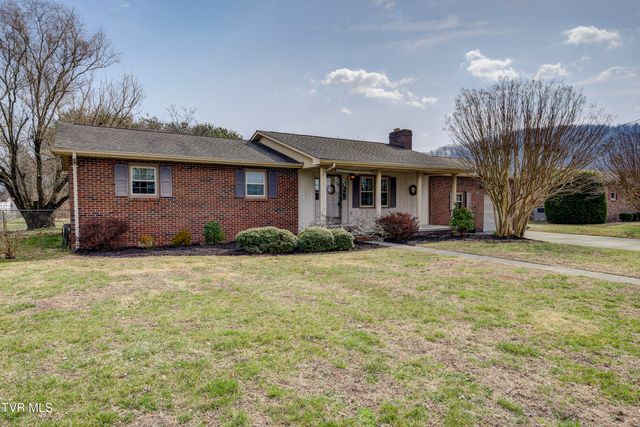121 Mayfield Drive, Elizabethton, TN 37643