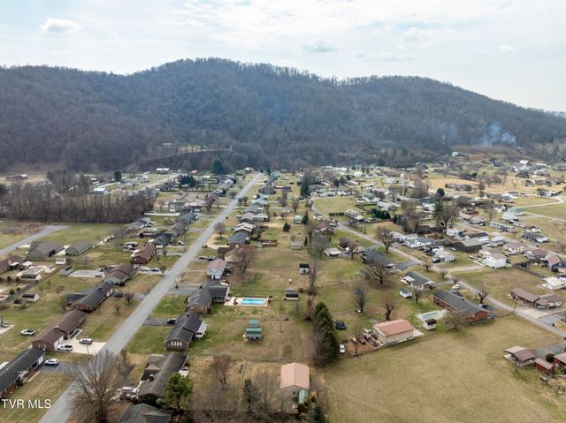 121 Mayfield Drive, Elizabethton, TN 37643