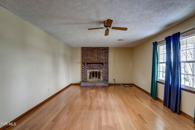 121 Mayfield Drive, Elizabethton, TN 37643