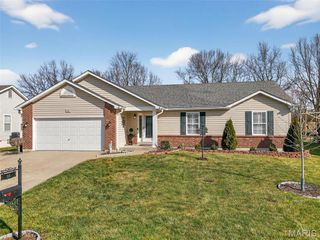 35 Swaying Pine Lane, Winfield, MO 63389