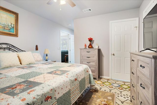 101 Lakewood Lane, Pottsboro, TX 75076