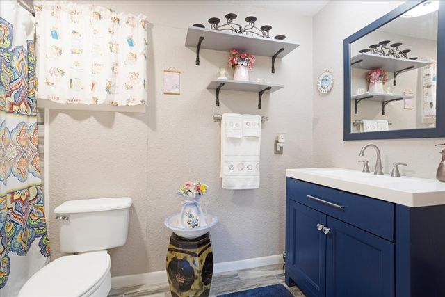 101 Lakewood Lane, Pottsboro, TX 75076