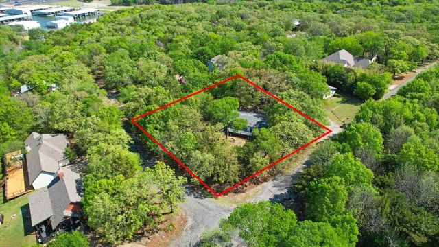 101 Lakewood Lane, Pottsboro, TX 75076