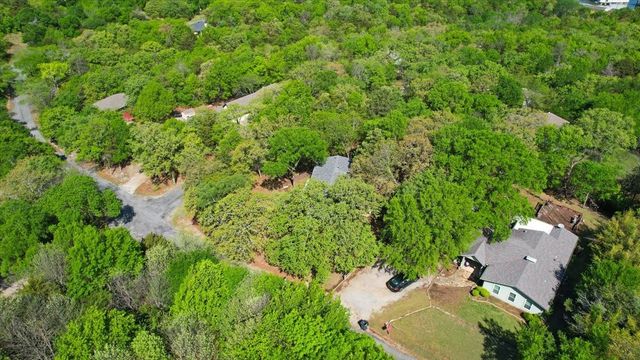 101 Lakewood Lane, Pottsboro, TX 75076