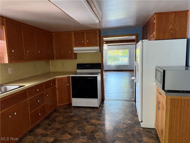 1555 Sodom Hutchings Road NE, Vienna, OH 44473