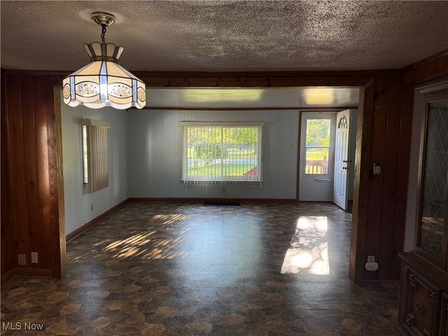 1555 Sodom Hutchings Road NE, Vienna, OH 44473