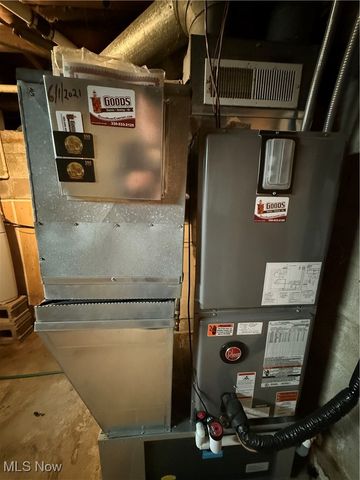 1555 Sodom Hutchings Road NE, Vienna, OH 44473