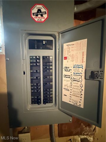 1555 Sodom Hutchings Road NE, Vienna, OH 44473