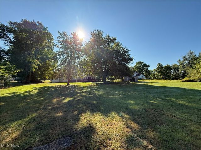 1555 Sodom Hutchings Road NE, Vienna, OH 44473